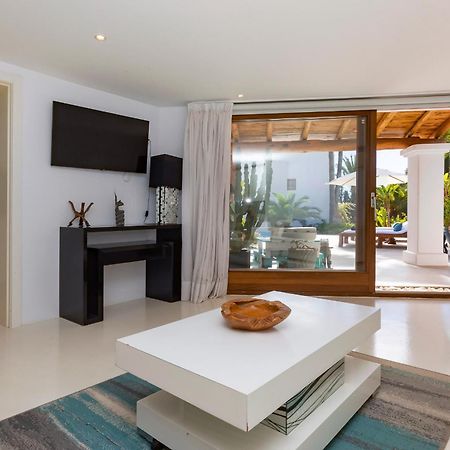 Villa Near Ibiza Town Sleeps 11 To 13 Guests Can Furnet Ngoại thất bức ảnh
