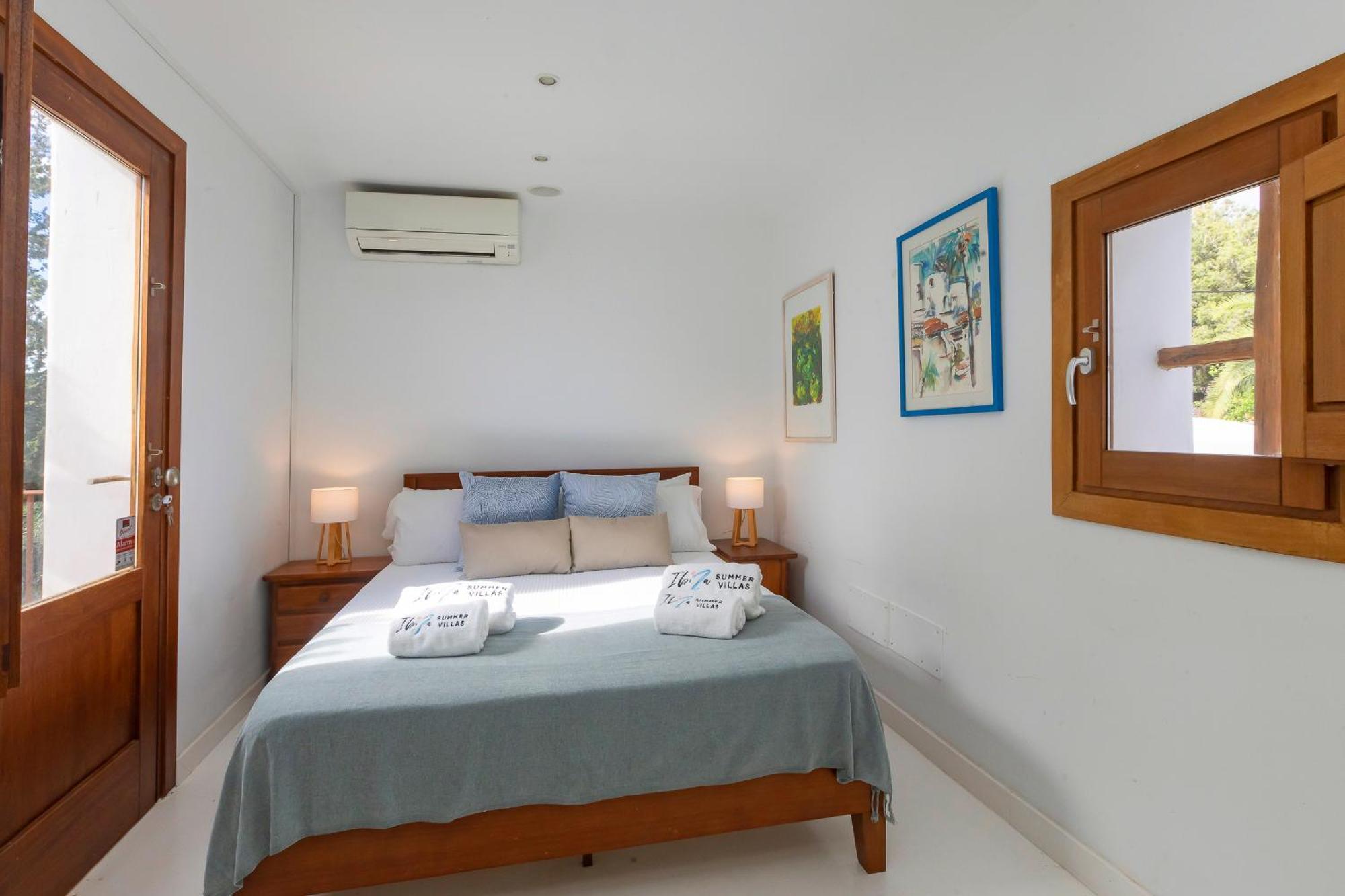 Villa Near Ibiza Town Sleeps 11 To 13 Guests Can Furnet Ngoại thất bức ảnh
