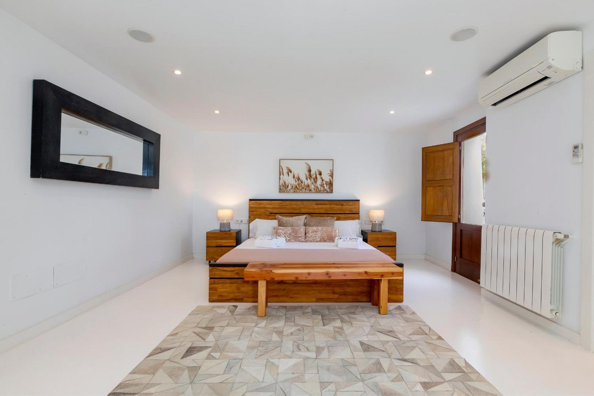 Villa Near Ibiza Town Sleeps 11 To 13 Guests Can Furnet Ngoại thất bức ảnh
