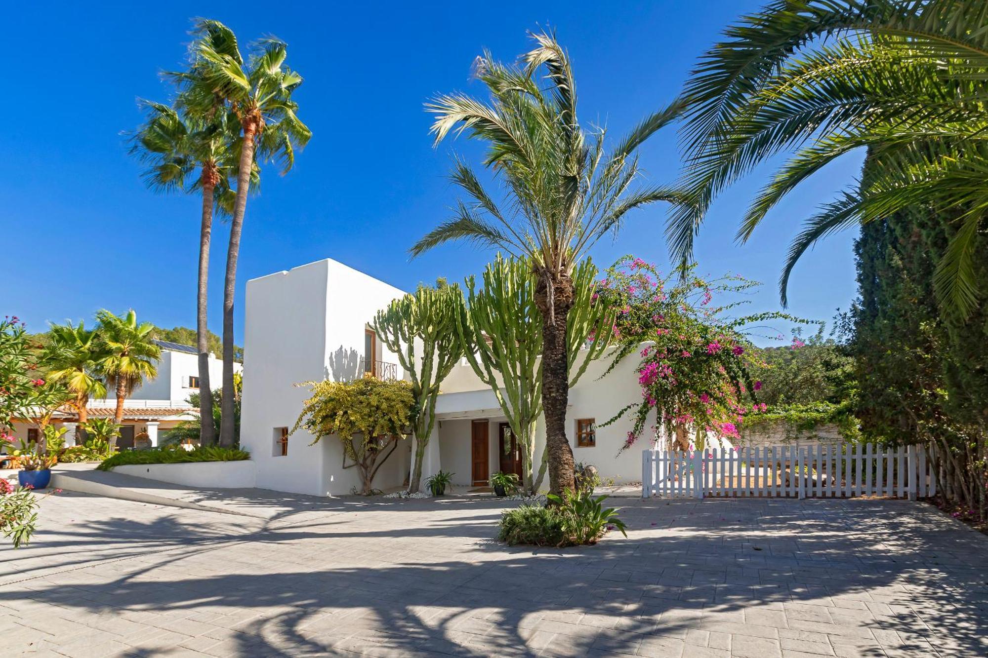 Villa Near Ibiza Town Sleeps 11 To 13 Guests Can Furnet Ngoại thất bức ảnh