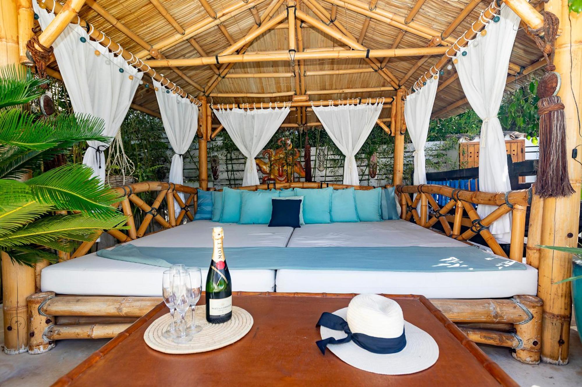 Villa Near Ibiza Town Sleeps 11 To 13 Guests Can Furnet Ngoại thất bức ảnh